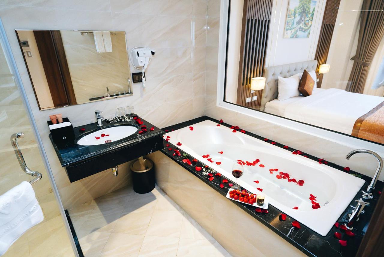 Vinh Yen Manh Quan Luxury Hotel מראה חיצוני תמונה